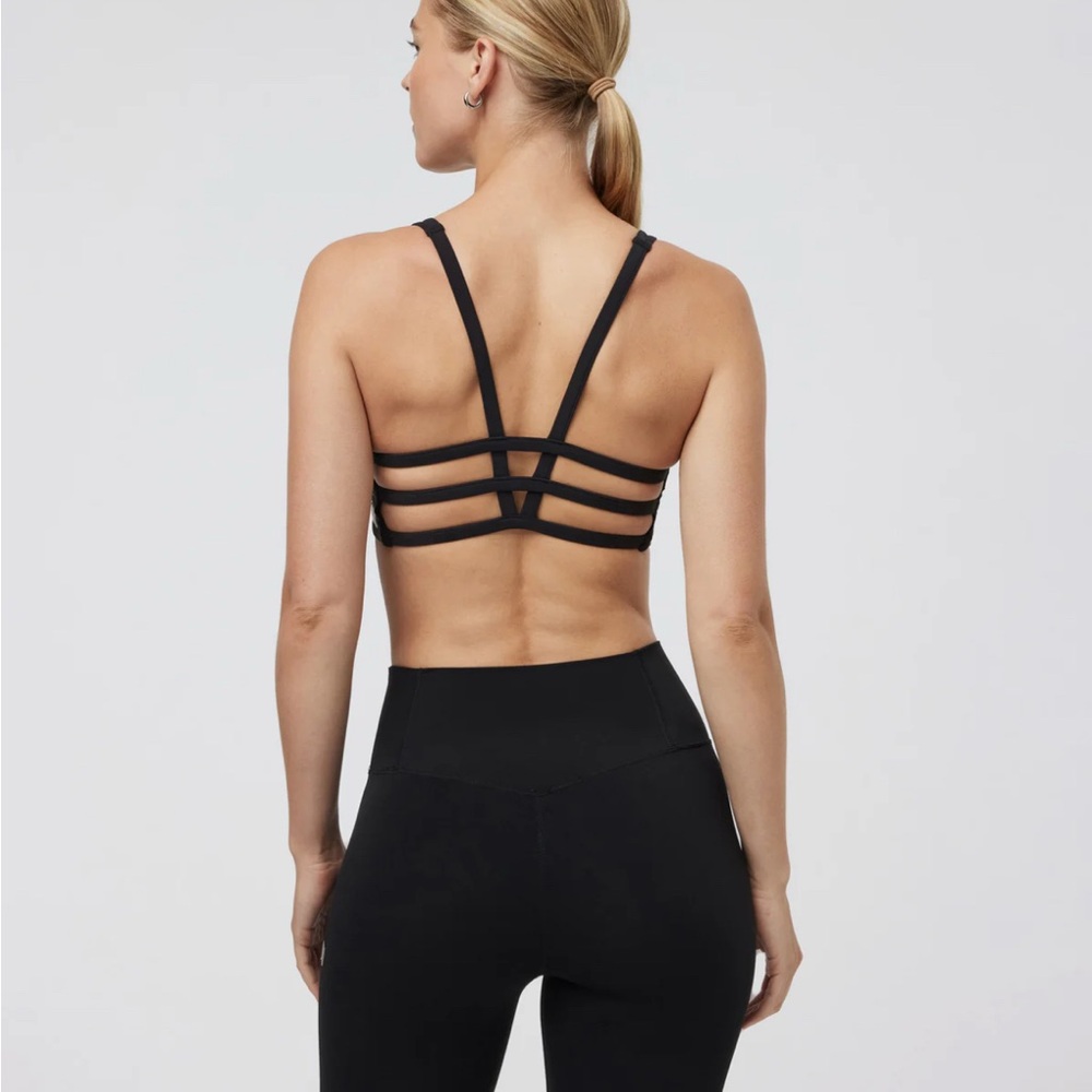 Vuori Yosemite Bra in XL, black on black camo (looks plain black mostly), EUC - Picture 3 of 8